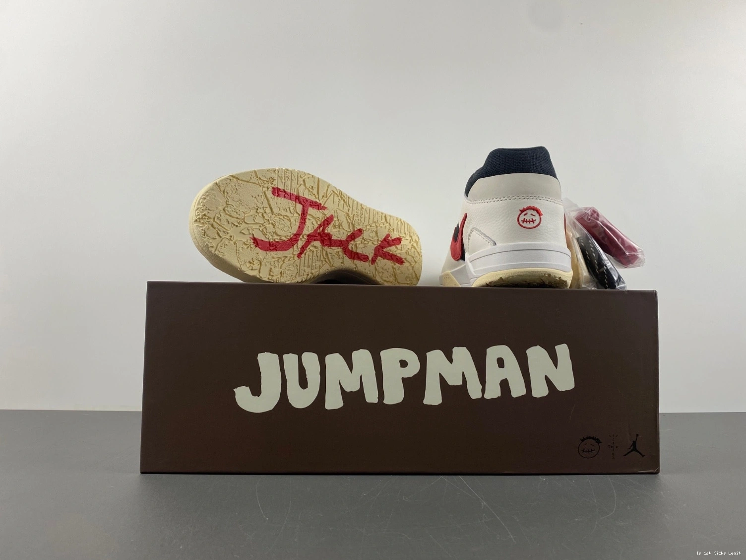 Jordan Jack FZ8117-101 Travis Scott Jumpman 0104